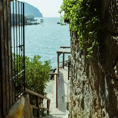 Umberto A Mare 3* Forio (Isola d'Ischia)