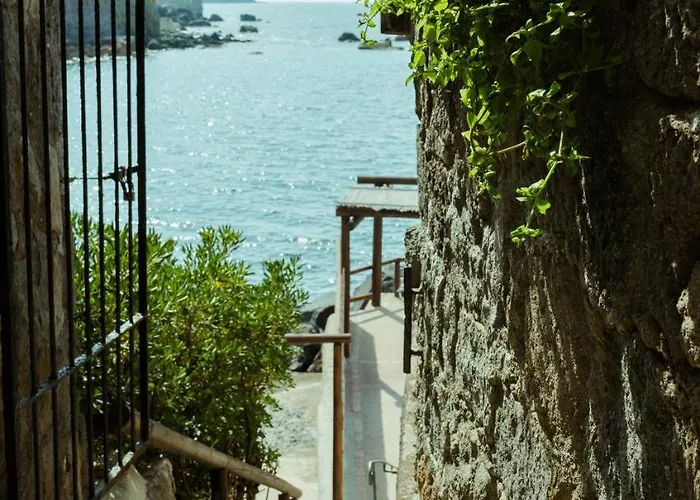 Umberto A Mare 3* Forio di Ischia